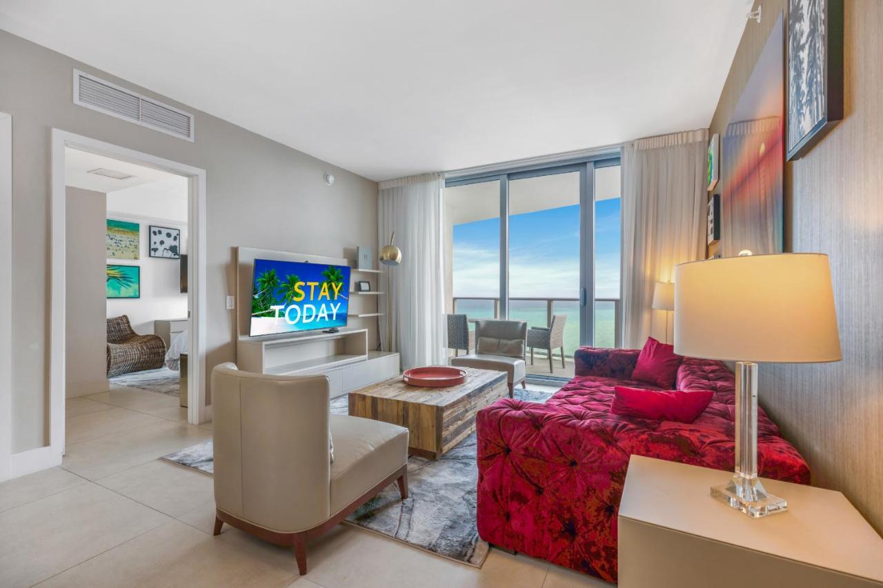 Seashore Resort - 2 Bedroom Right On The Beach Direct Ocean-View With Amenities On The Rooftop هوليوود المظهر الخارجي الصورة
