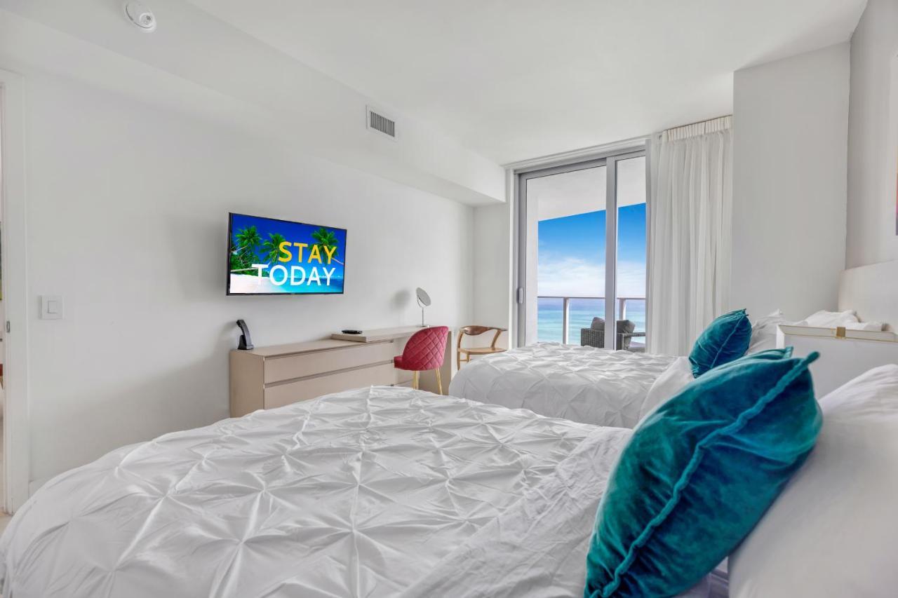 Seashore Resort - 2 Bedroom Right On The Beach Direct Ocean-View With Amenities On The Rooftop هوليوود المظهر الخارجي الصورة