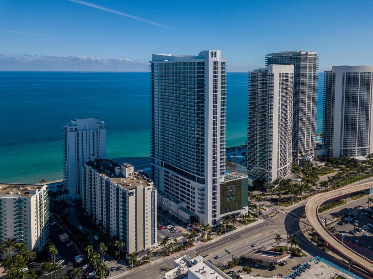 Seashore Resort - 2 Bedroom Right On The Beach Direct Ocean-View With Amenities On The Rooftop هوليوود المظهر الخارجي الصورة