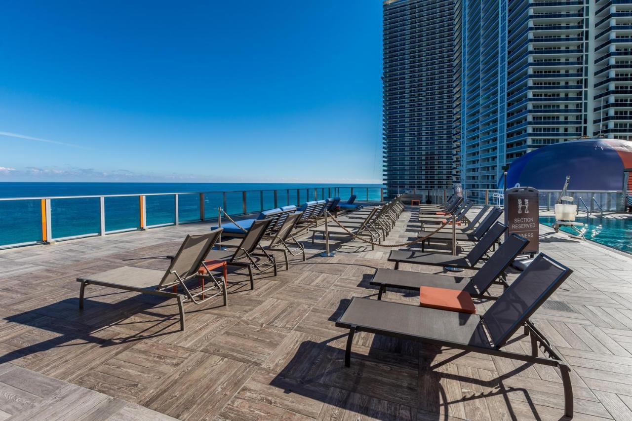 Seashore Resort - 2 Bedroom Right On The Beach Direct Ocean-View With Amenities On The Rooftop هوليوود المظهر الخارجي الصورة