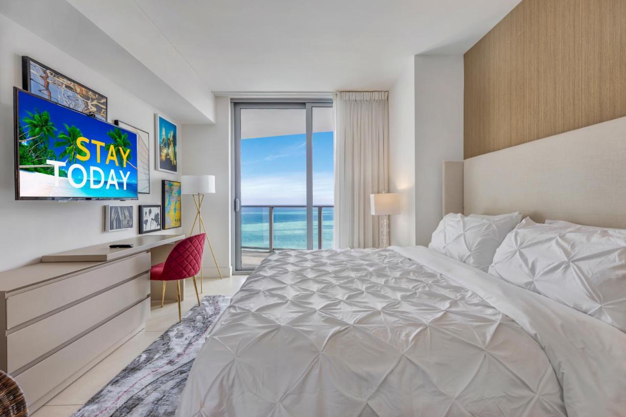 Seashore Resort - 2 Bedroom Right On The Beach Direct Ocean-View With Amenities On The Rooftop هوليوود المظهر الخارجي الصورة